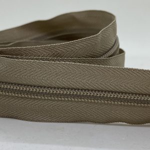 CIERRE POR METRO CADENA NYLON N5 (6mm) X 10m - Beige Oscuro, Rollos