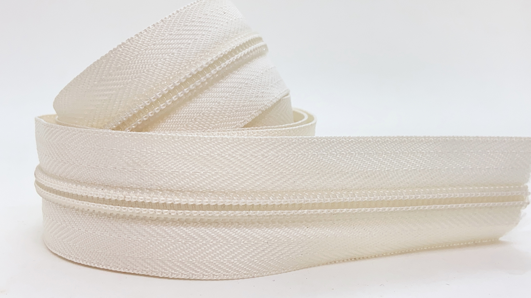 CIERRE POR METRO CADENA NYLON N5 (6mm) X 10m – Star Cierres CIERRE POR METRO CADENA NYLON N5 (6mm) X 10m – Star Cierres